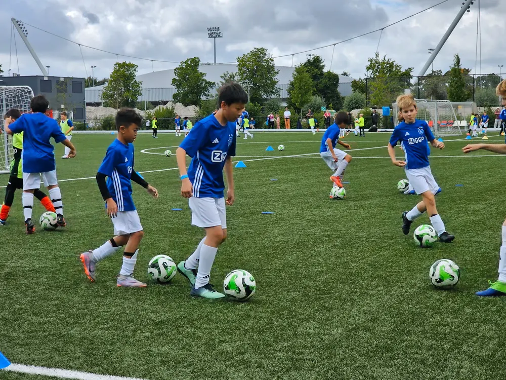 Football training from the AIFA academy archive